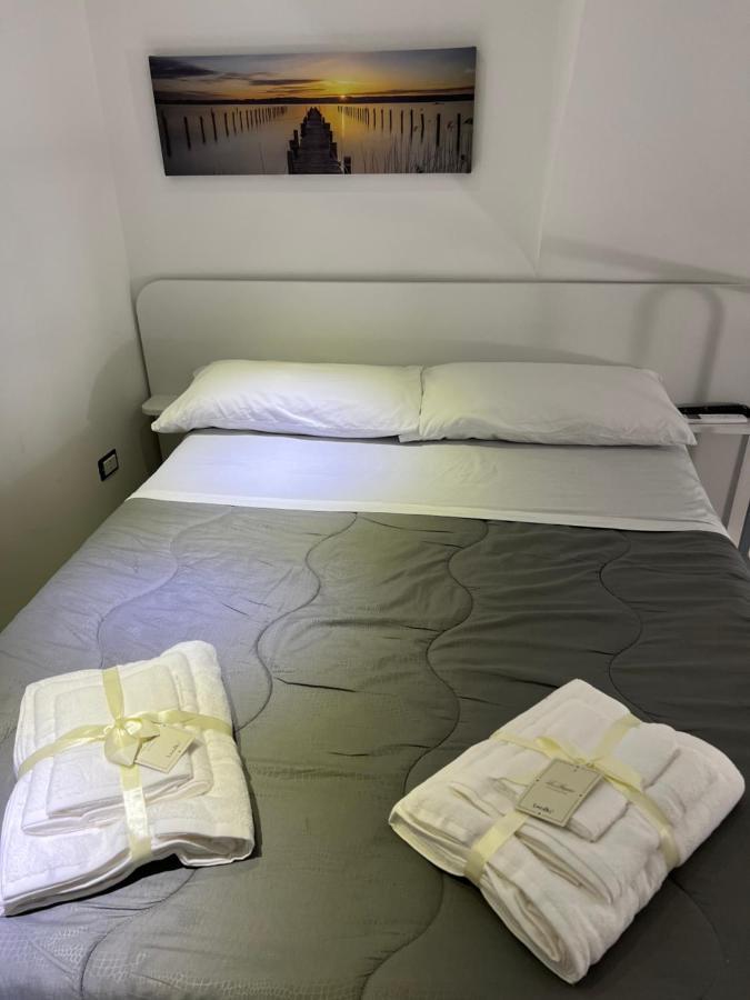 Bed and Breakfast La Casa Di Raffaele Napoli Centro Екстер'єр фото